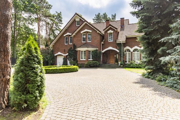 Cost of Driveway Pavers Installation in Brentwood