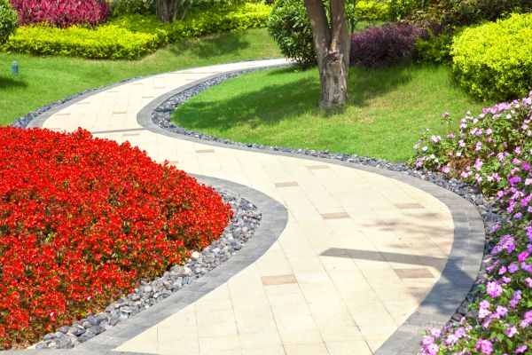 Cost of Garden Walkway Installation in Brentwood