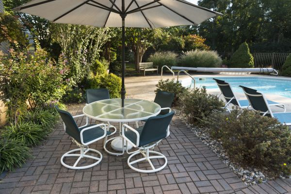 Deck Paving in Brentwood