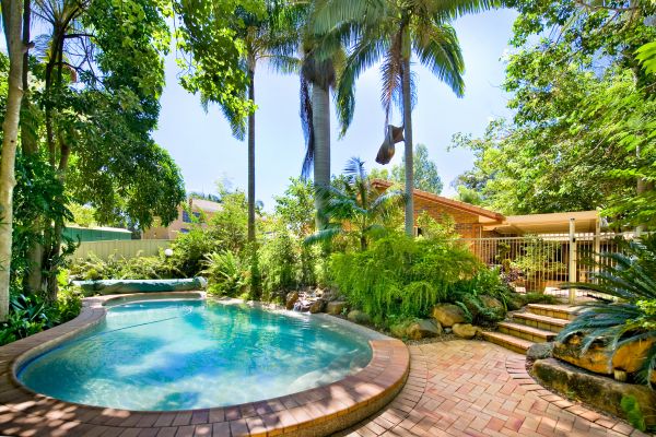 Cost of Pool Patio Paving in Brentwood